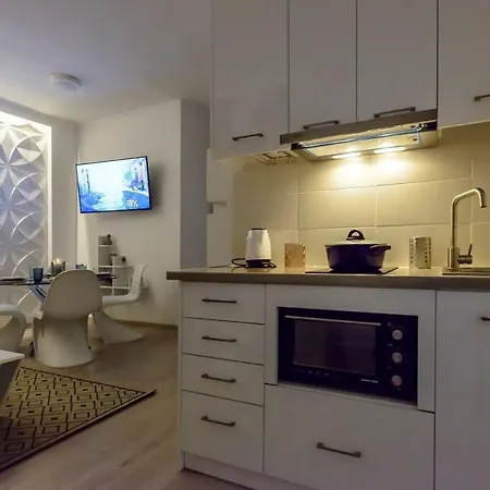 Skyloft - Location & Private Roof Garden شقة