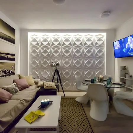 Skyloft - Location & Private Roof Garden * Kalamata